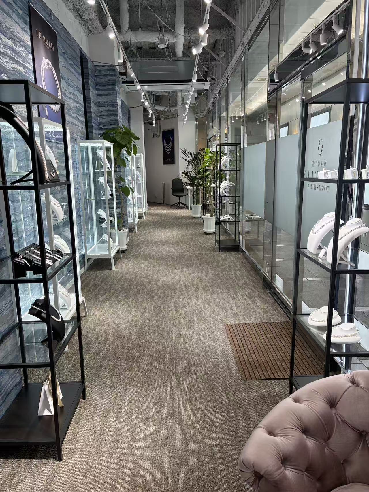LE MOLLY徳島店の店舗内観